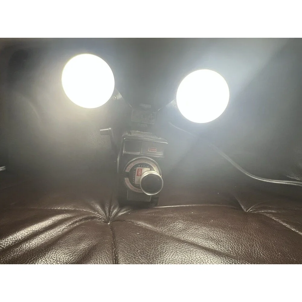 Kodak Brownie Hawkeye Model 1 Camera w/ Reflector Flash Lamp 375W Vintage 1950’s